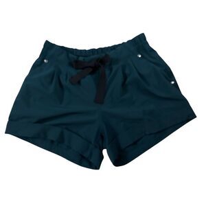 Lululemon Spring Break Away Short
Deep Green ~ size 4